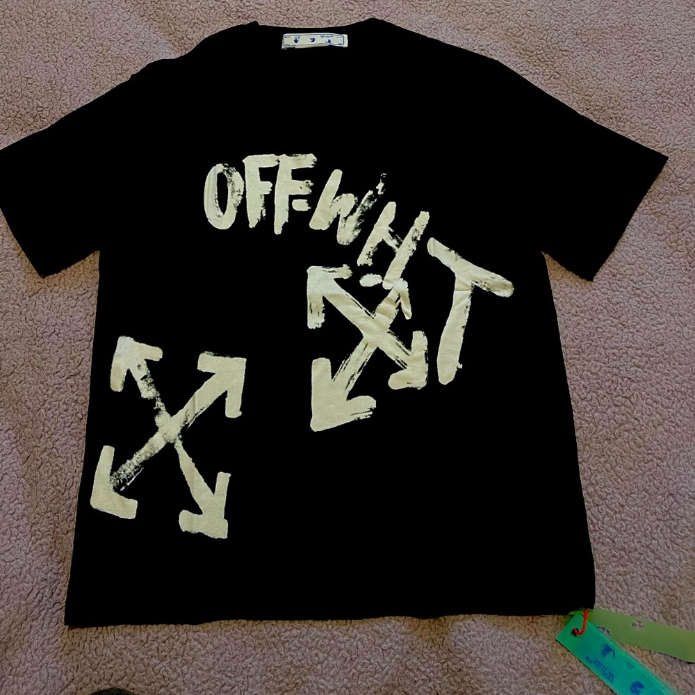New Off-White Tshirt with 🏷️